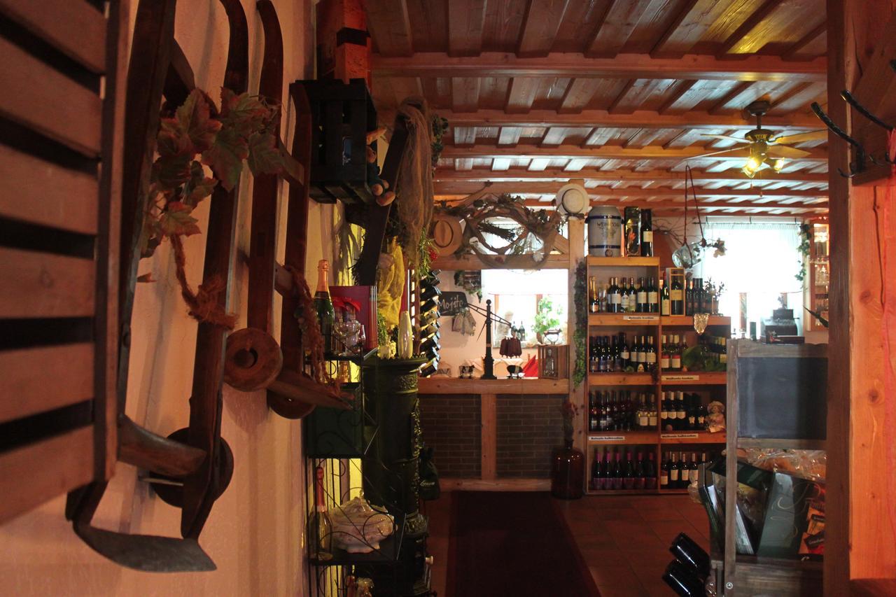 Pension Und Restaurant Die Burg Ehrenfriedersdorf Экстерьер фото